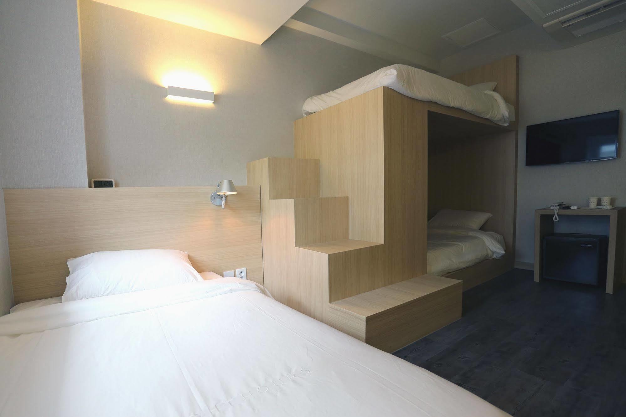 Hotel 8 3*